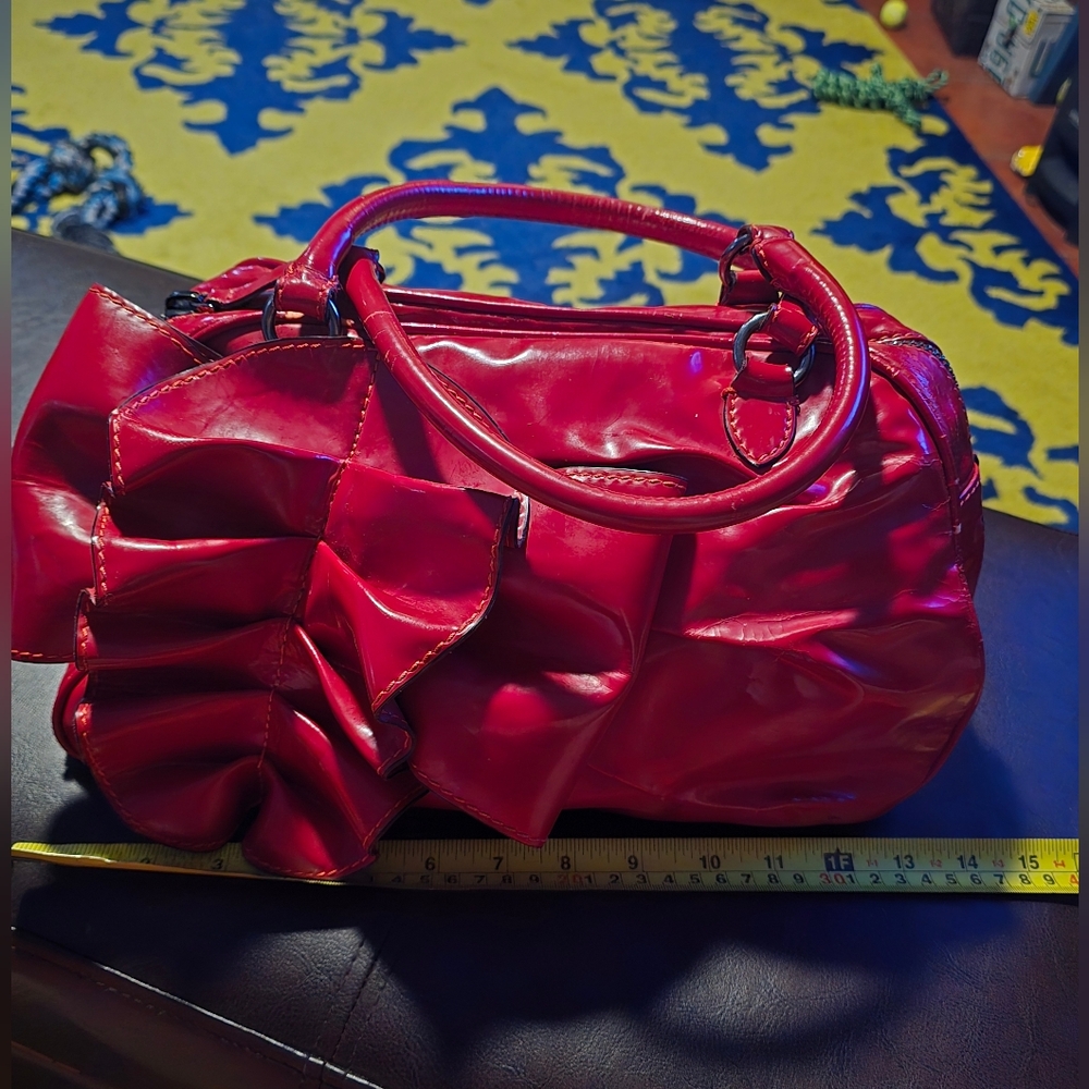 Authentic Valentino Garavani Elegant Red Women's Handbag - Picture 14 of 17